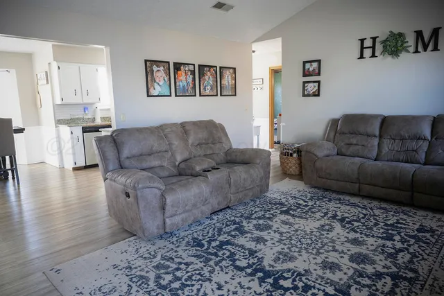 $260,000 | 611 Floyd Avenue, Dumas, TX 79029