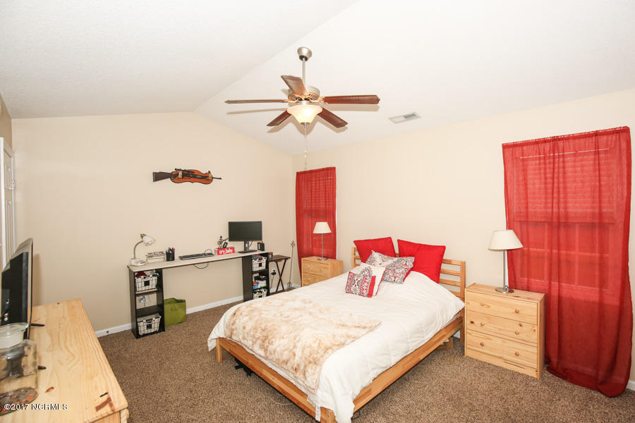 304 Springcreek Court Hubert, NC 28539 - Photo 16 of 34 2O6A3716