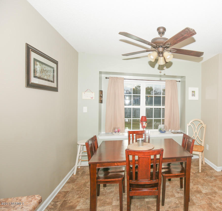 304 Springcreek Court Hubert, NC 28539 - Photo 20 of 34 2O6A3722