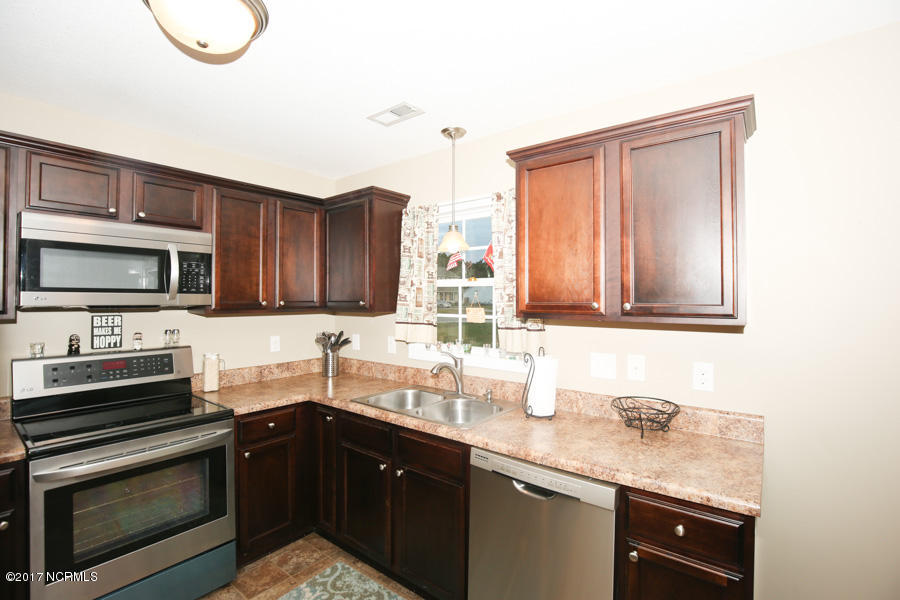 304 Springcreek Court Hubert, NC 28539 - Photo 23 of 34 2O6A3727