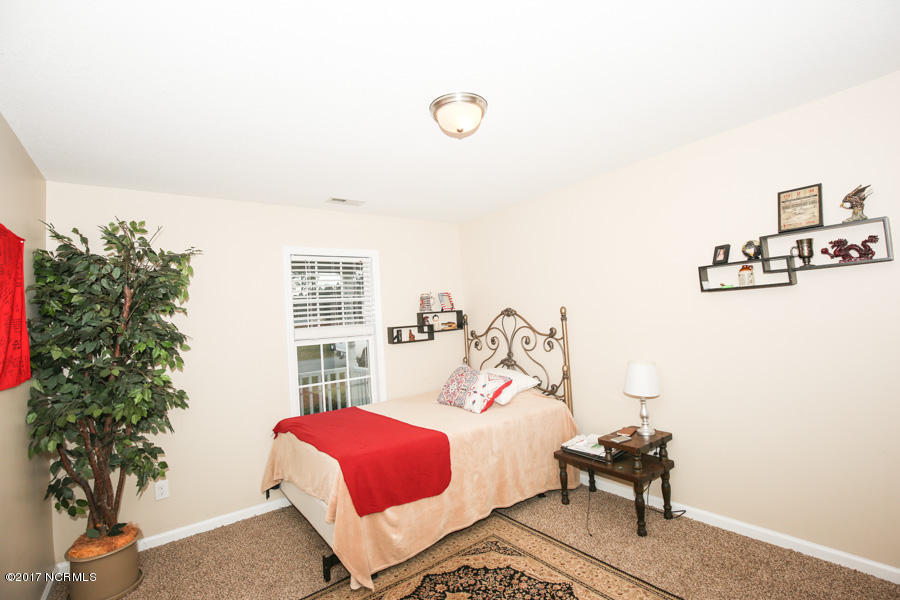 304 Springcreek Court Hubert, NC 28539 - Photo 29 of 34 2O6A3733