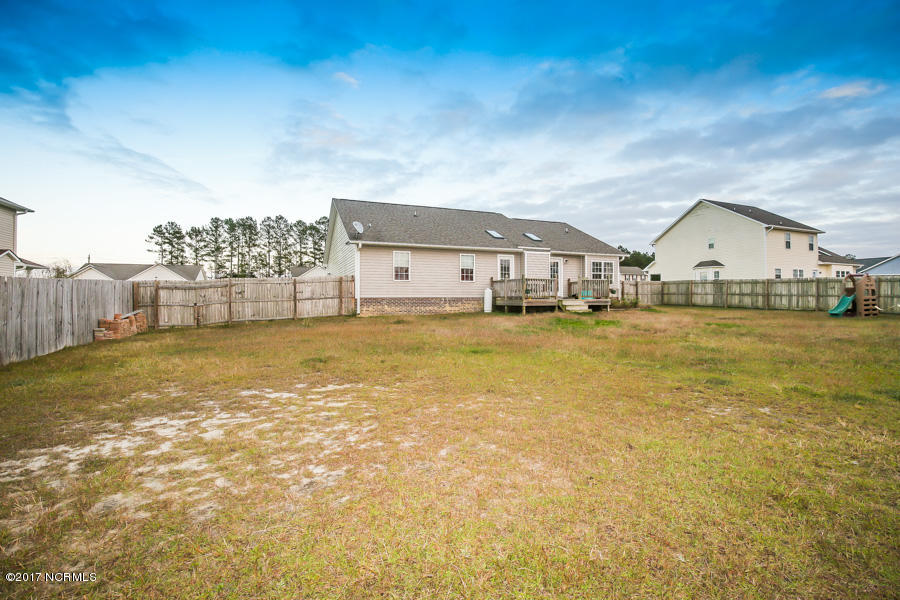 304 Springcreek Court Hubert, NC 28539 - Photo 33 of 34 2O6A3754