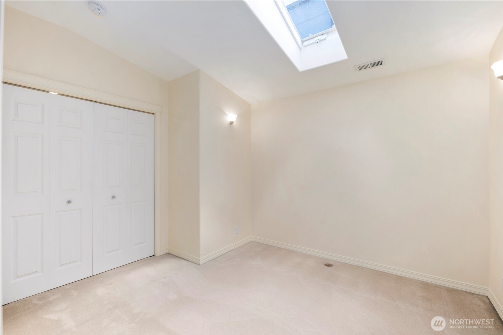936 North 93rd Street Seattle, WA 98103 - Photo 15 of 39