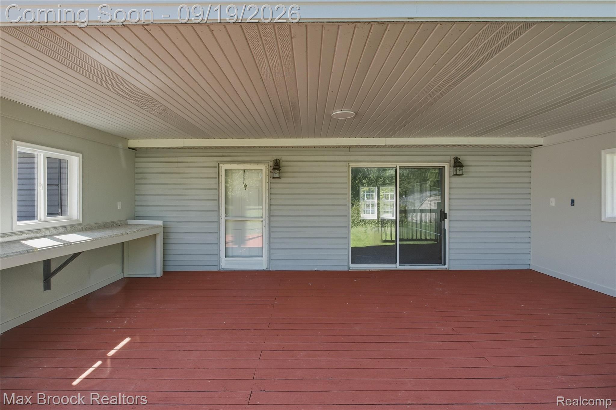 2267 Howe Road Burton, MI 48519 - Photo 41 of 68 IMG_2839.JPG