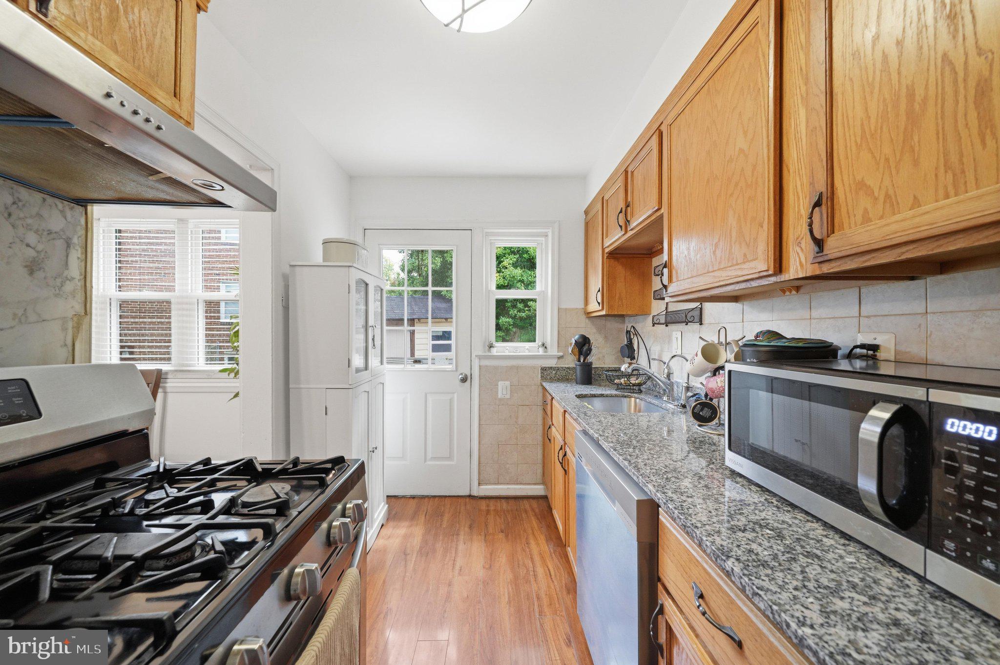 11931 Centerhill Street Silver Spring, MD 20902 - Photo 12 of 45