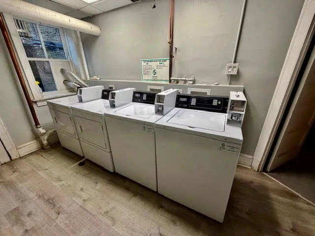 $2,300 | 2349 North Cleveland Avenue, Unit G, Chicago, IL 60614