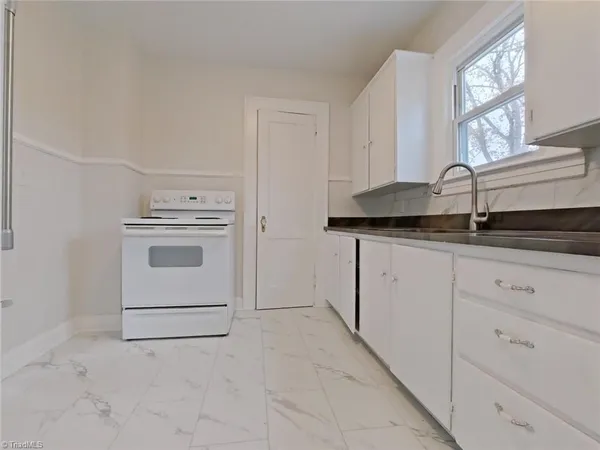 $1,500 | 106 Hodgin Street, High Point, NC 27262