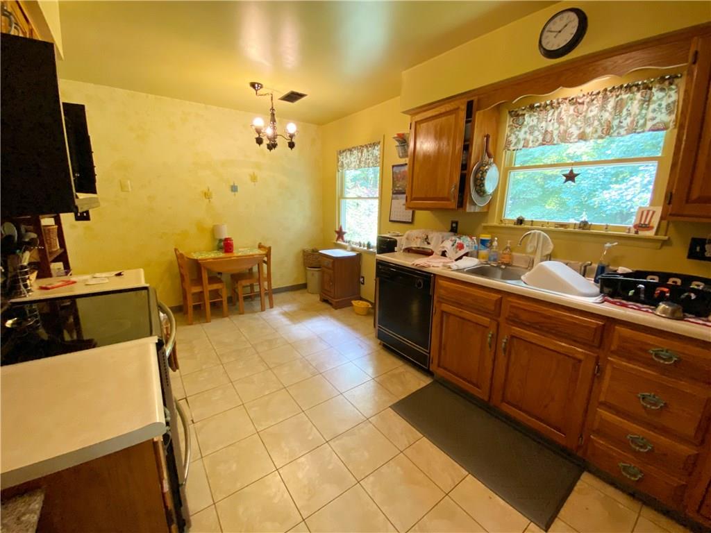 447 Old Mercer Road Volant, PA 16156 - Photo 9 of 14