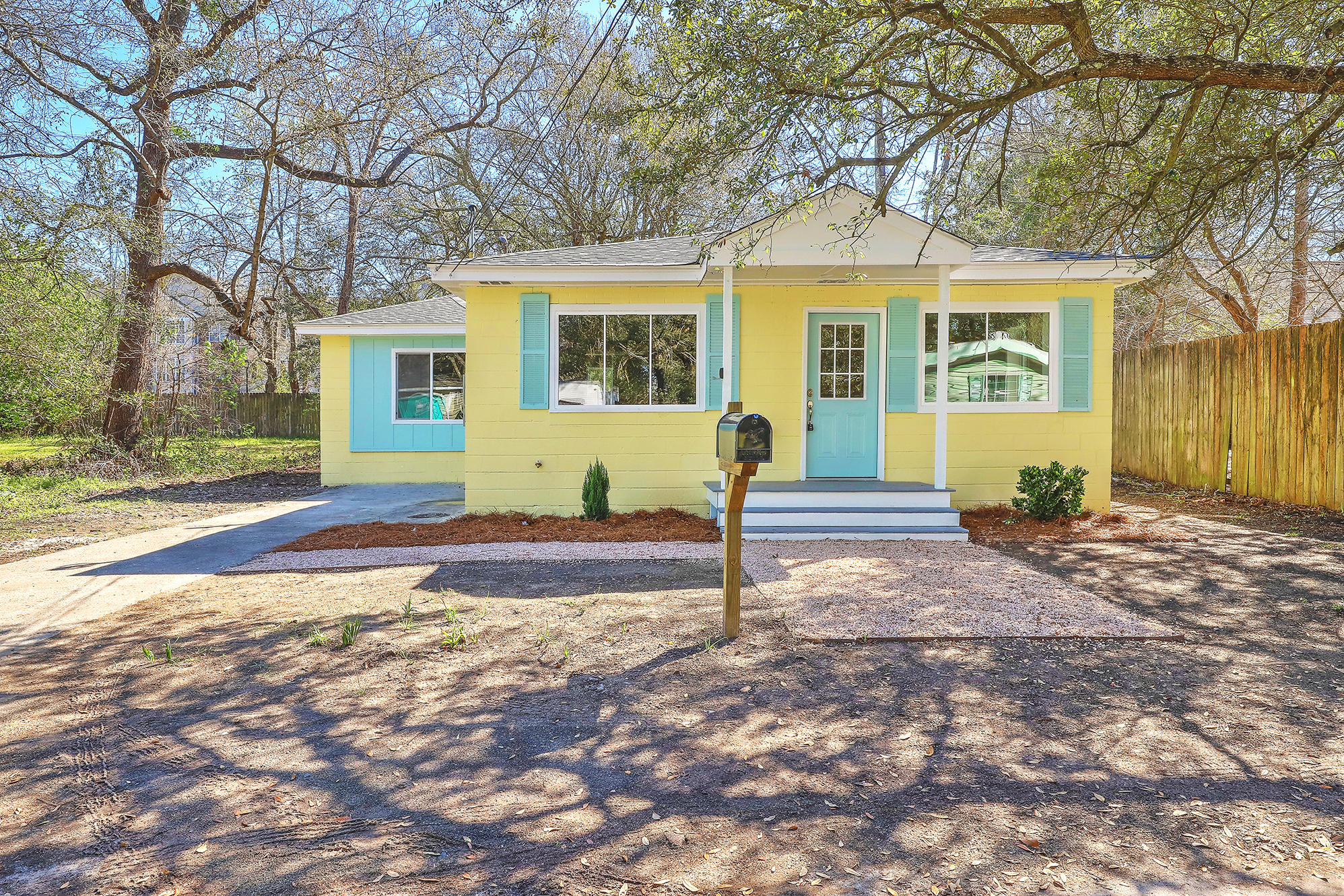 4876 Upjohn Road North Charleston, SC 29405 - Photo 2 of 29 4876 Upjohn Rd, SC 29405