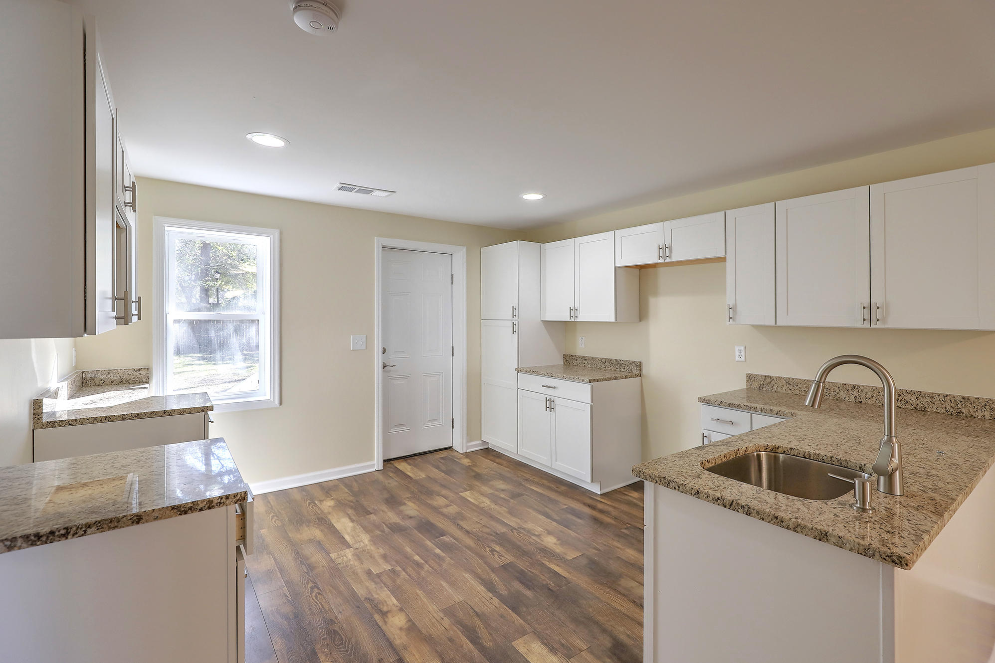 4876 Upjohn Road North Charleston, SC 29405 - Photo 12 of 29 4876 Upjohn Rd, SC 29405