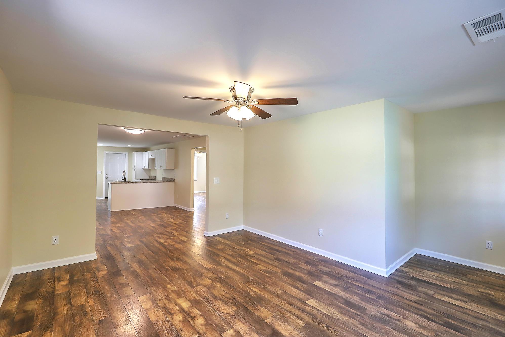 4876 Upjohn Road North Charleston, SC 29405 - Photo 8 of 29 4876 Upjohn Rd, SC 29405