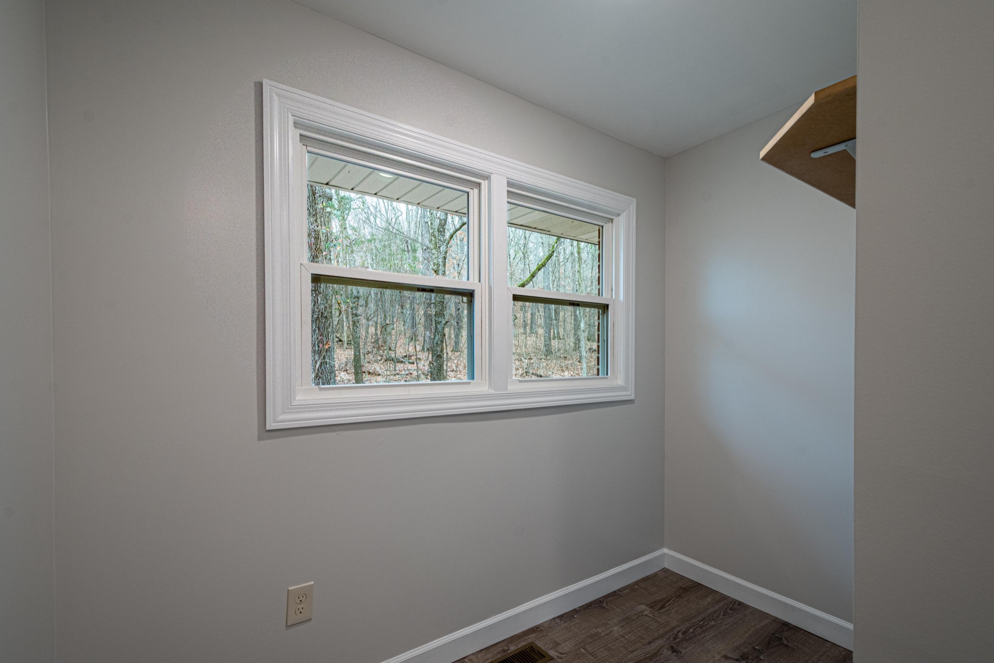 1844 Prospect Elkton Road Prospect, TN 38477 - Photo 28 of 43 an empty room with a window