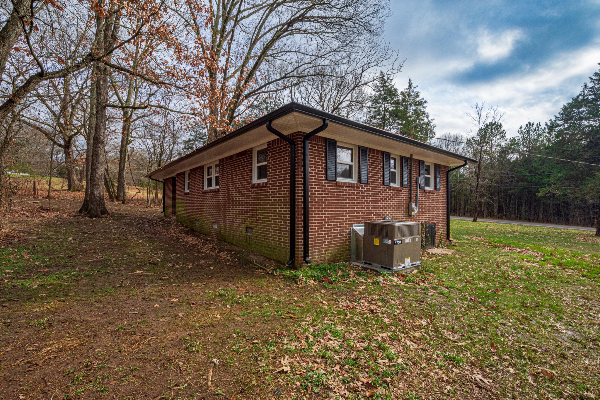 1844 Prospect Elkton Road Prospect, TN 38477 - Photo 37 of 43 a house view with a backyard space