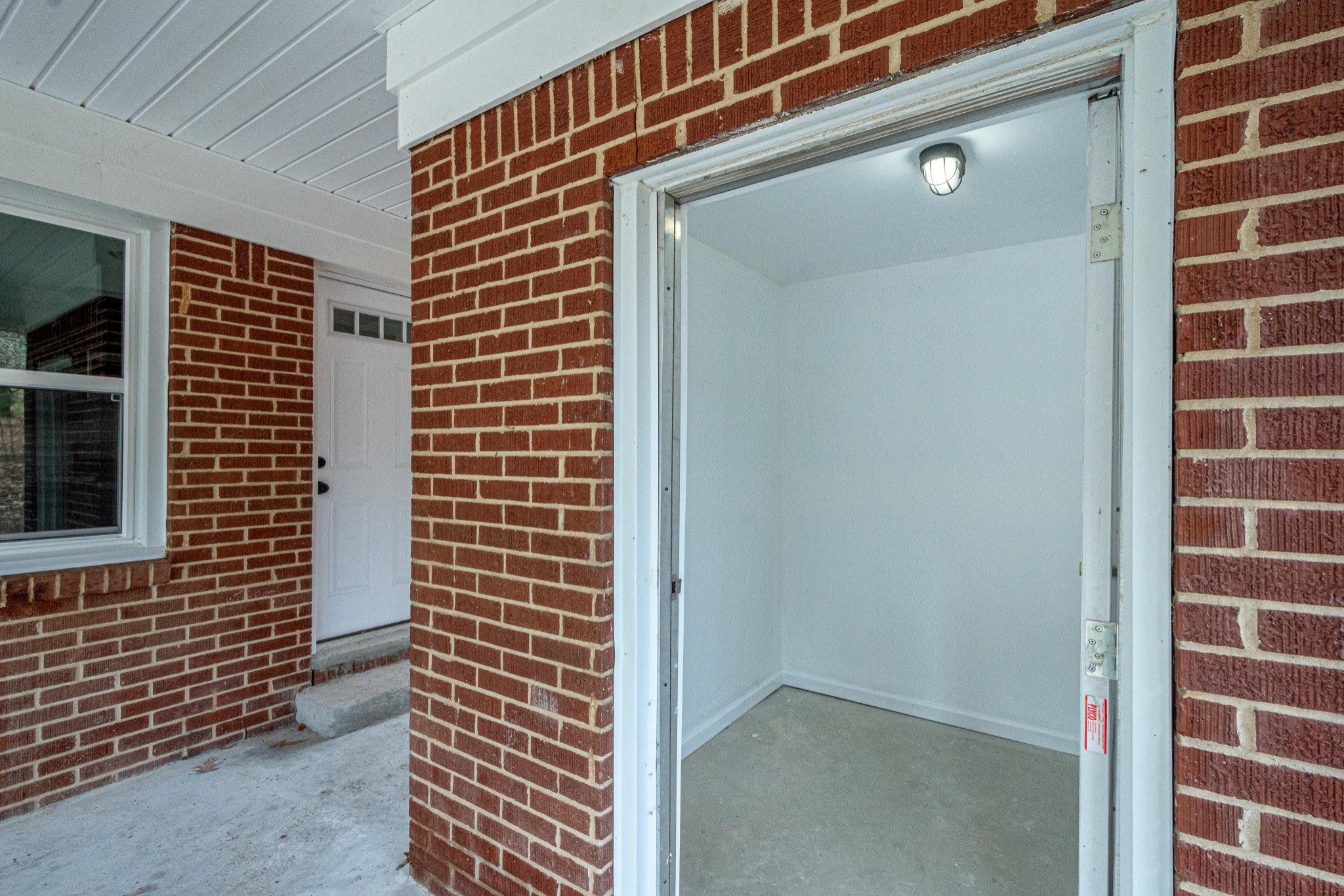 1844 Prospect Elkton Road Prospect, TN 38477 - Photo 40 of 43 a view of door