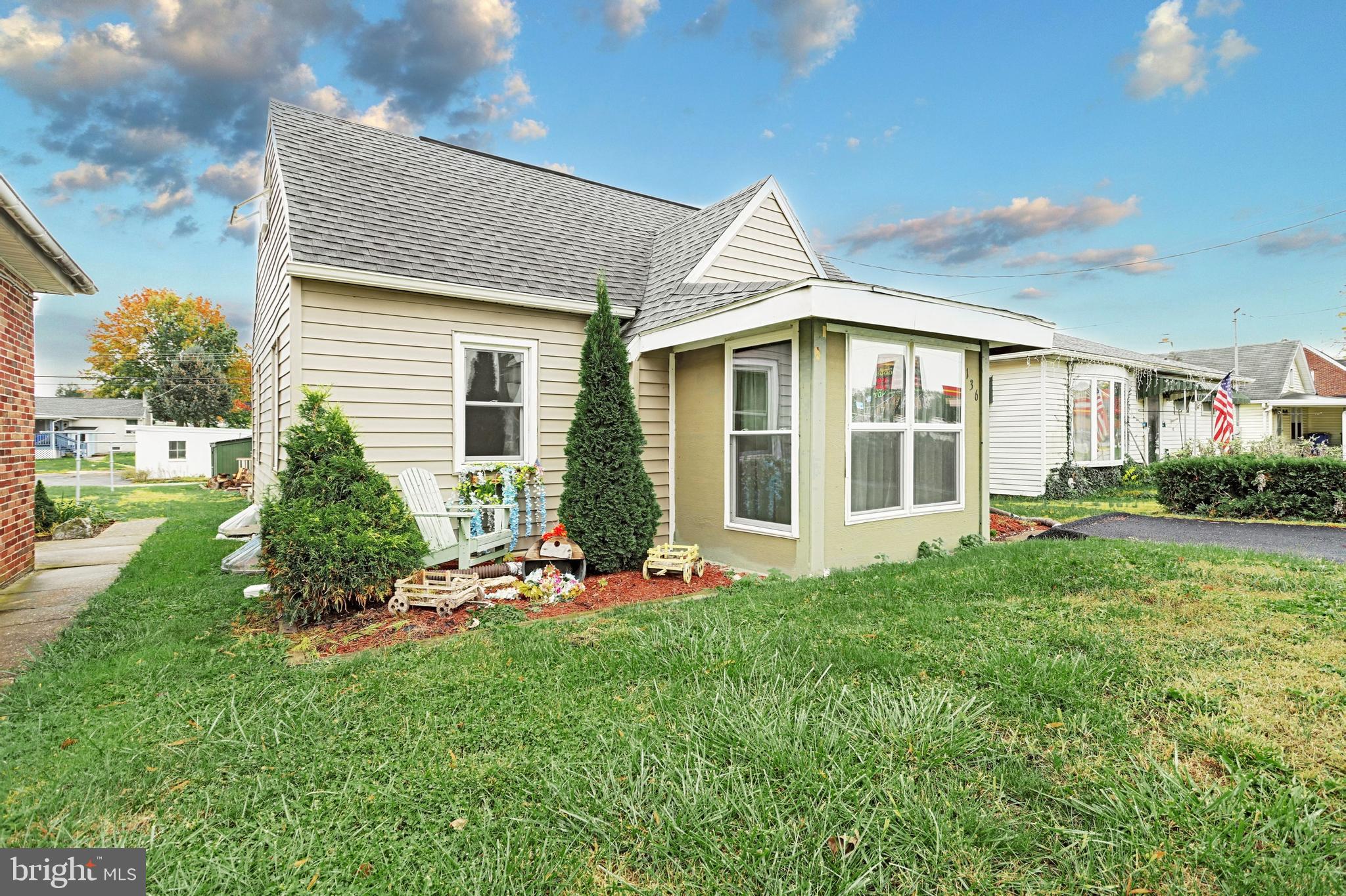 136 Lightner Road York, PA 17404 - Photo 3 of 33 Gallery Image 3