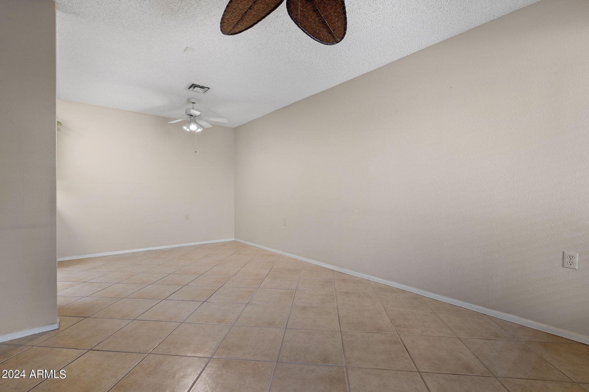 14300 West Bell Road, Unit 112 Surprise, AZ 85374 - Photo 11 of 46 10-web-or-mls-Interior-2