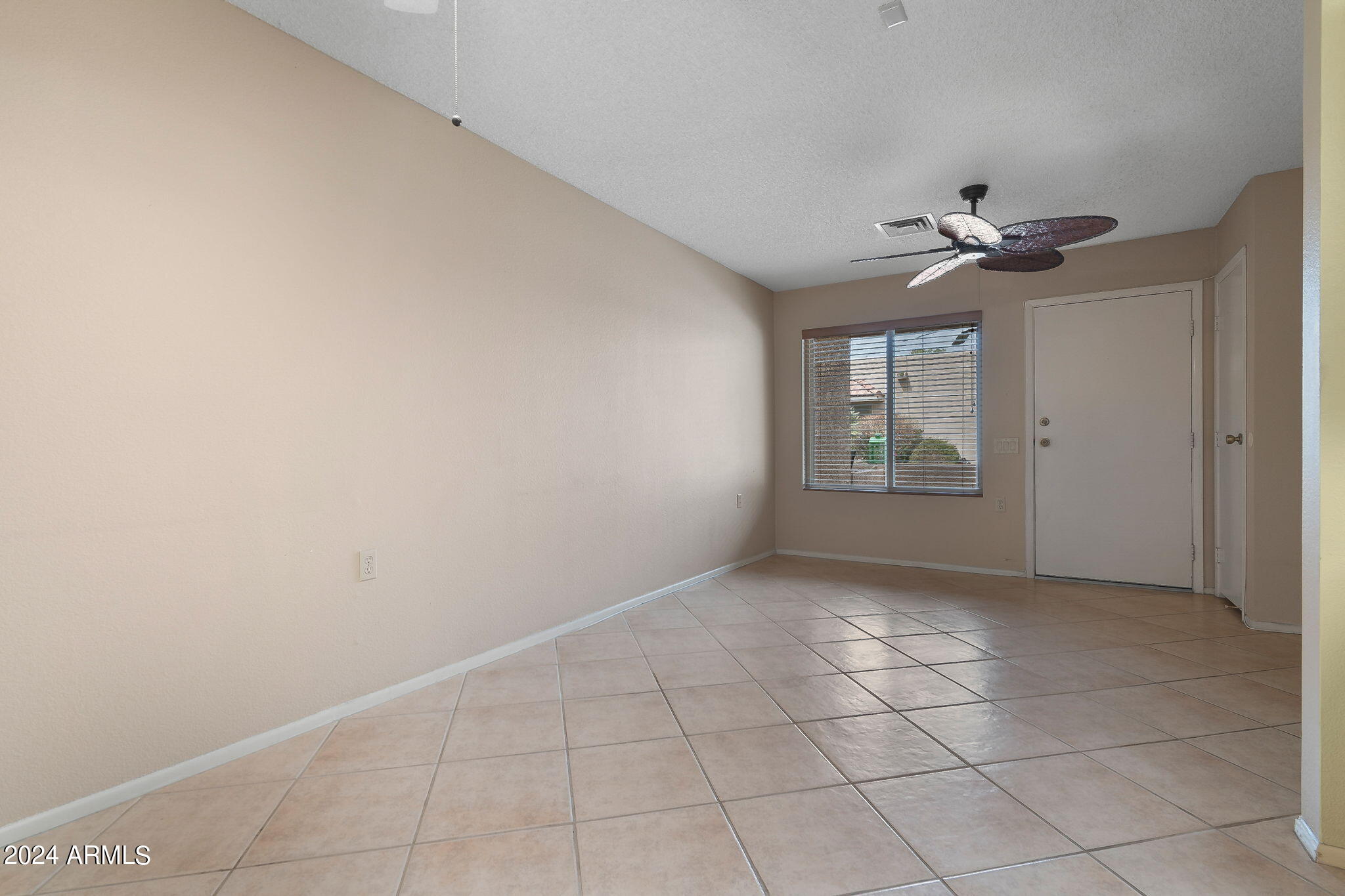 14300 West Bell Road, Unit 112 Surprise, AZ 85374 - Photo 13 of 46 12-web-or-mls-Interior-4