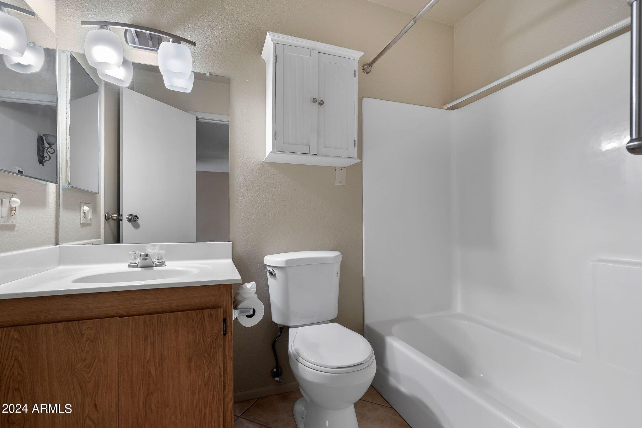 14300 West Bell Road, Unit 112 Surprise, AZ 85374 - Photo 25 of 46 24-web-or-mls-Interior-16