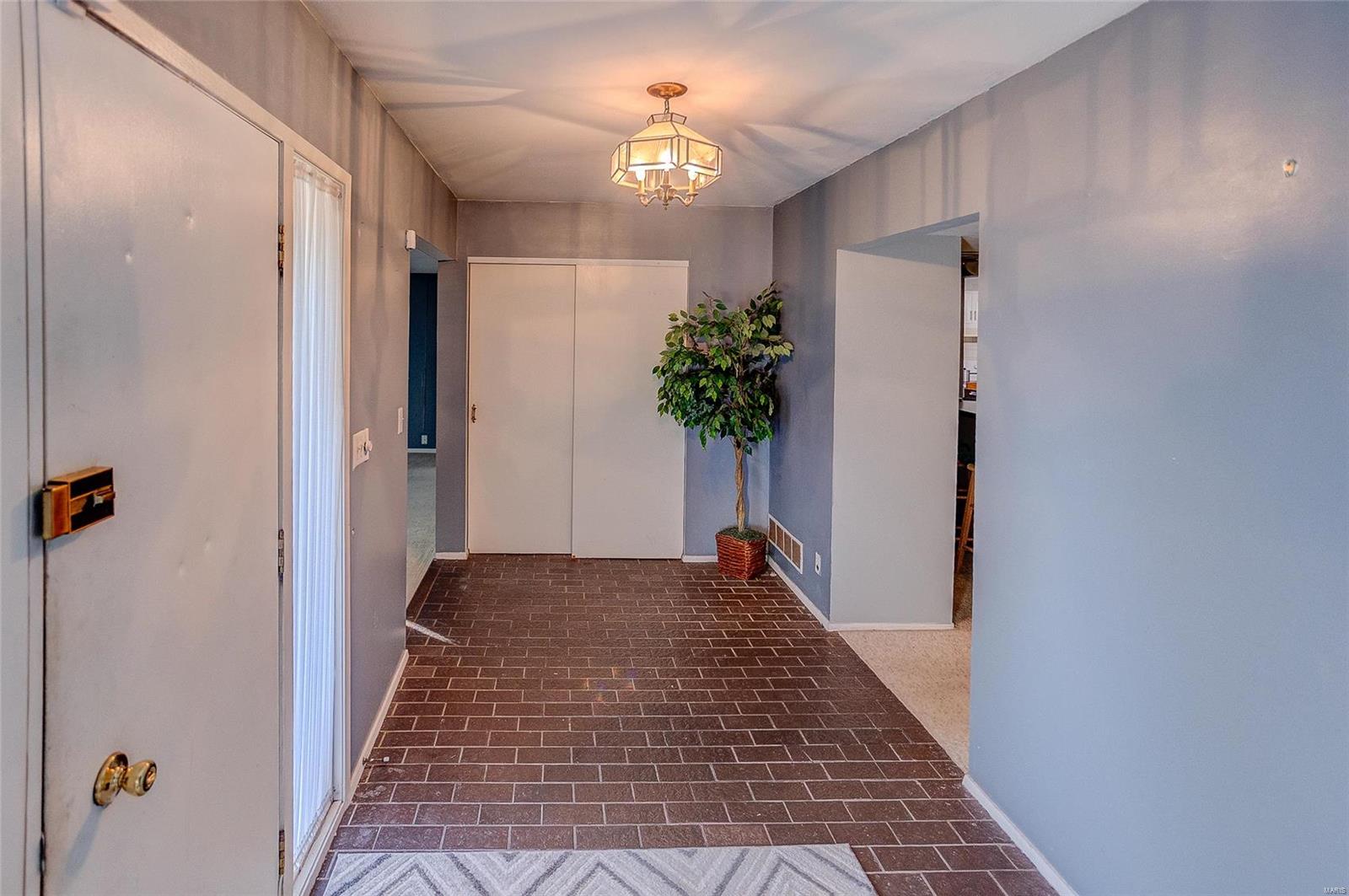 3321 Mill Springs Road Belleville, IL 62221 - Photo 6 of 18 Gallery Image 6