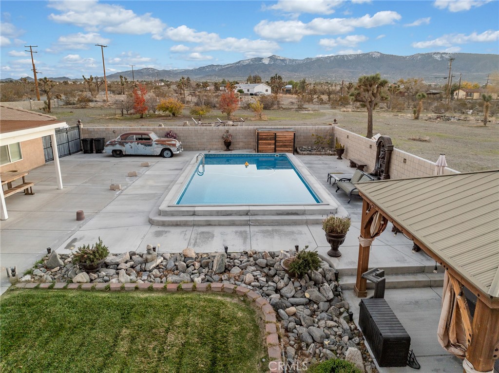 12326 Silver Rock Road Pinon Hills, CA 92372 - Photo 6 of 41 a picture of a city view