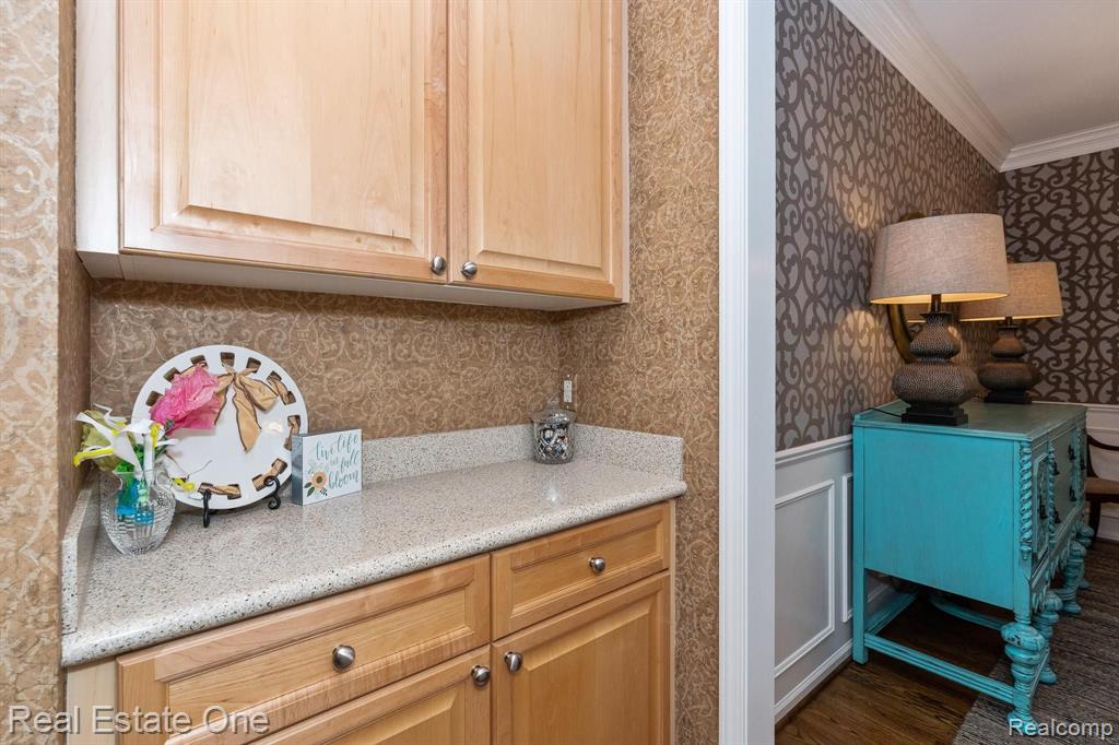 1177 Chesapeake Rochester Hills, MI 48307 - Photo 18 of 63
