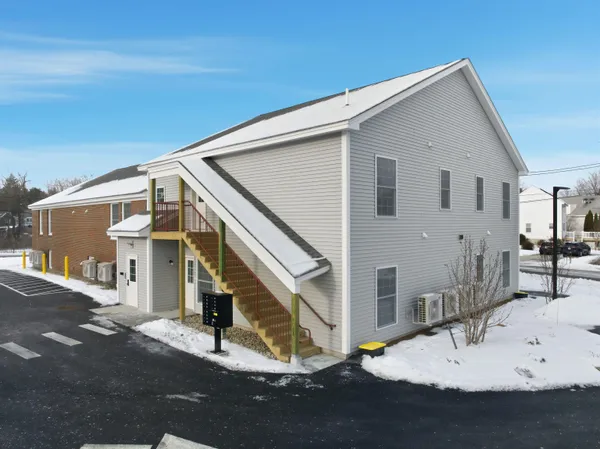 $2,275 | 15 Mountain Road, Unit 101, Goffstown, NH 03045