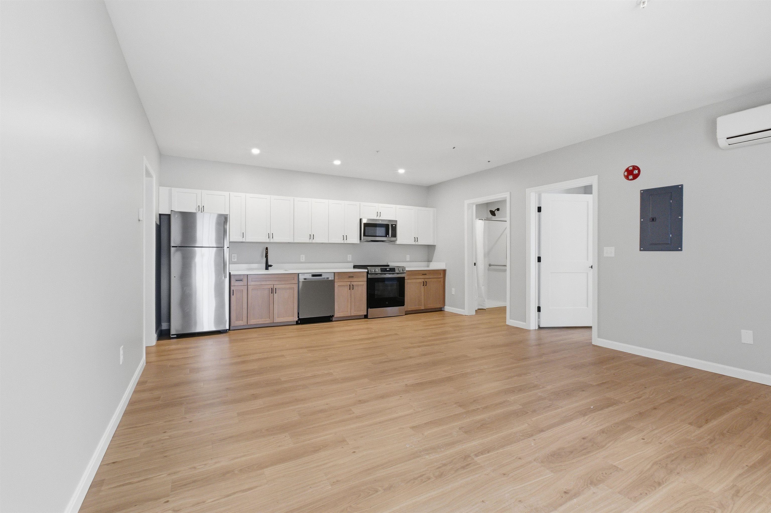 15 Mountain Road, Unit 101 Goffstown, NH 03045 - Photo 6 of 18