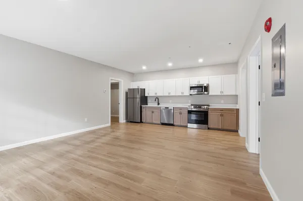 $2,275 | 15 Mountain Road, Unit 101, Goffstown, NH 03045