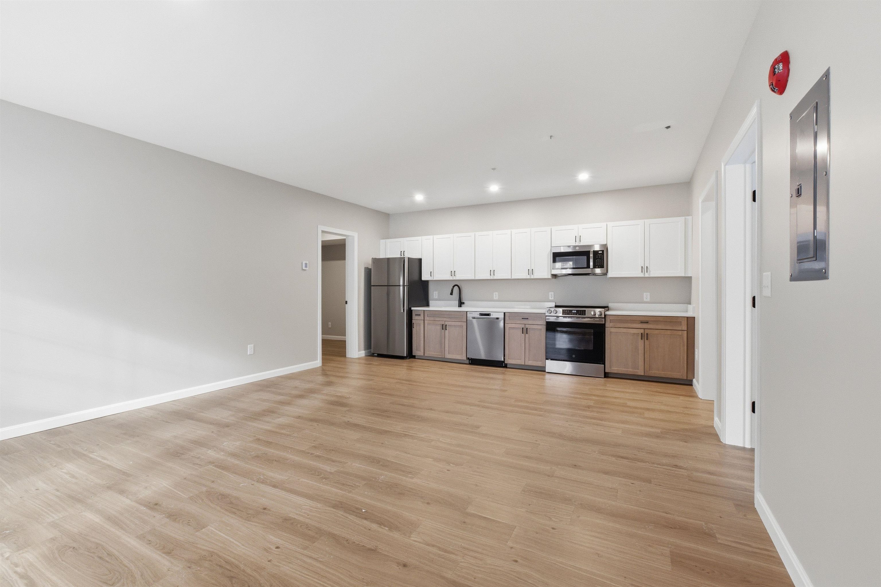 15 Mountain Road, Unit 101 Goffstown, NH 03045 - Photo 7 of 18