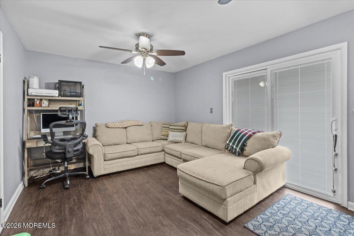 401 Port Monmouth Road Middletown, NJ 07748 - Photo 15 of 33 23-IMG_4099