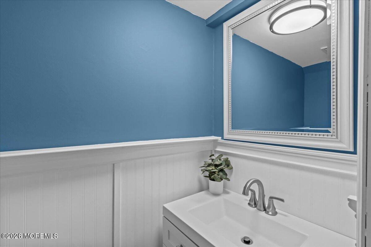 401 Port Monmouth Road Middletown, NJ 07748 - Photo 17 of 33 39-IMG_4144