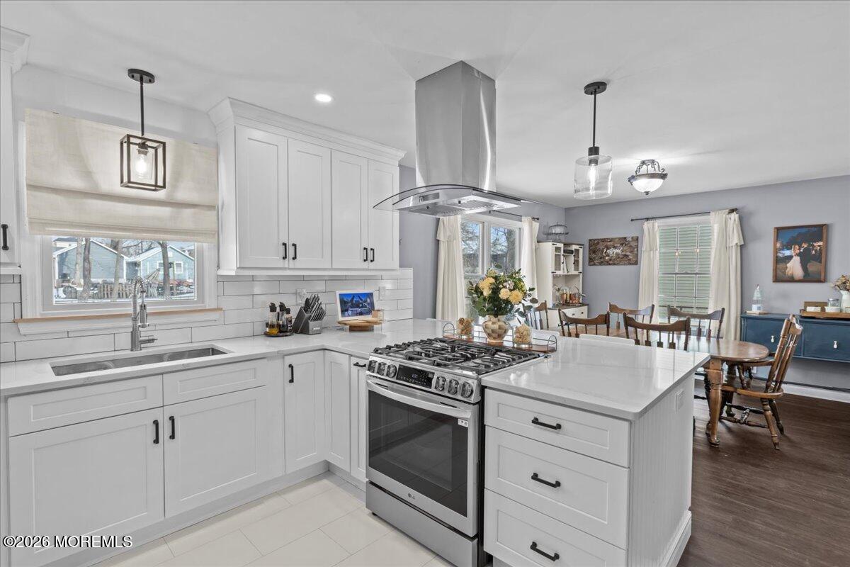 401 Port Monmouth Road Middletown, NJ 07748 - Photo 10 of 33 17-IMG_4078