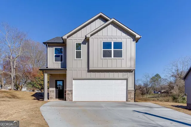 $2,300 | 569 Clayton Street, Commerce, GA 30529