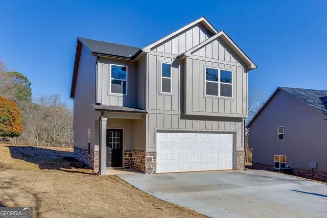 $2,300 | 569 Clayton Street, Commerce, GA 30529