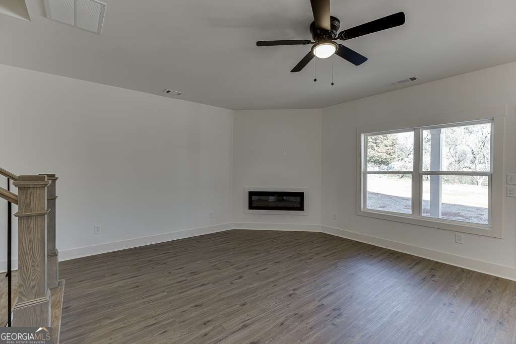 569 Clayton Street Commerce, GA 30529 - Photo 6 of 36