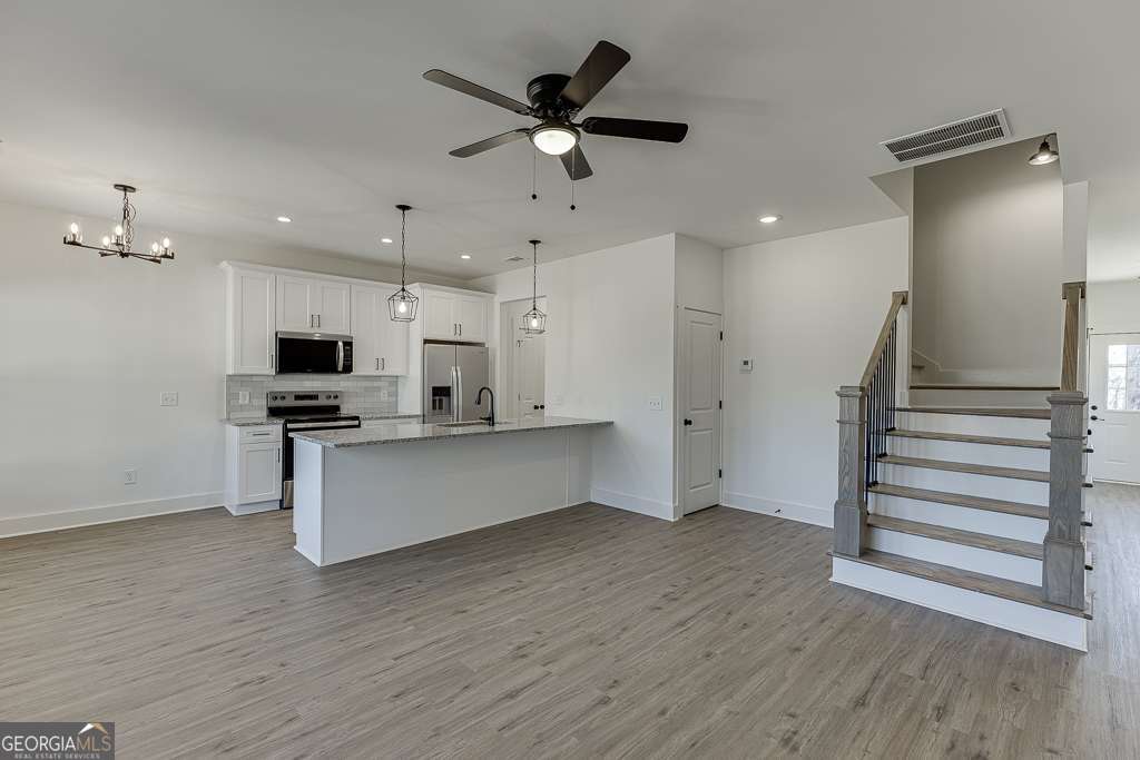 569 Clayton Street Commerce, GA 30529 - Photo 8 of 36