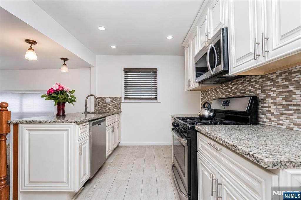 42 Long Valley Road Lodi, NJ 07644 - Photo 8 of 32