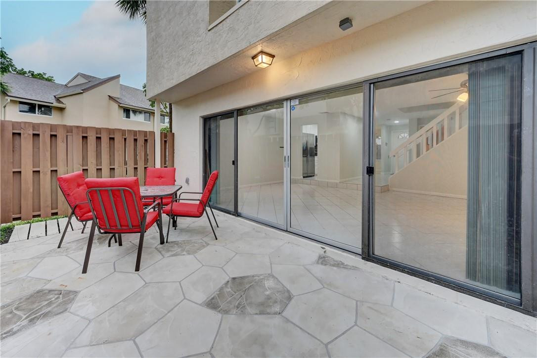 8247 Northwest 9th Street, Unit 6 Plantation, FL 33324 - Photo 15 of 27 Photo 15