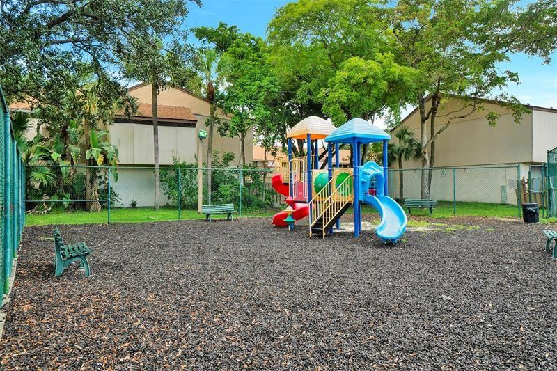 8247 Northwest 9th Street, Unit 6 Plantation, FL 33324 - Photo 26 of 27 Photo 26