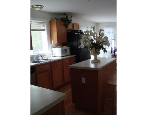 162 Gresham Street Springfield, MA 01119 - Photo 2 of 13
