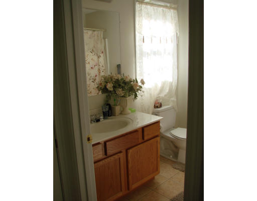 162 Gresham Street Springfield, MA 01119 - Photo 9 of 13