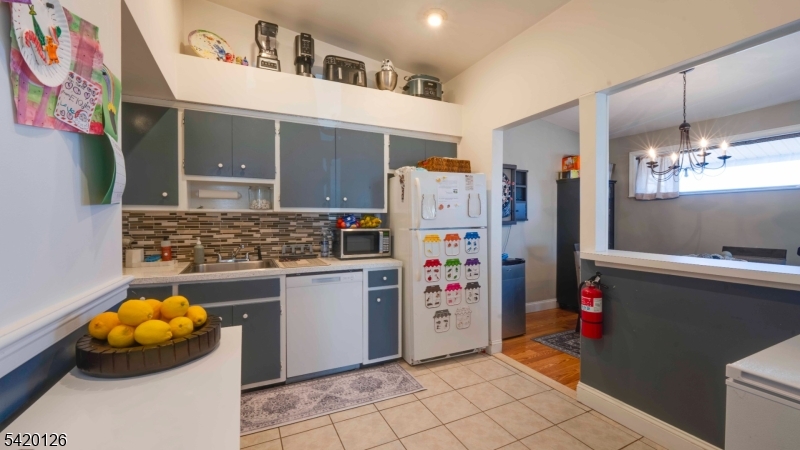 2 Crossway Clinton, NJ 08809 - Photo 10 of 23