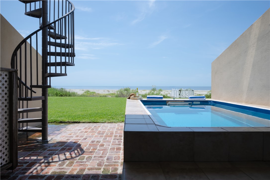 1028 Beach View Drive, Unit 2 St. Simons Island, GA 31522 - Photo 4 of 58