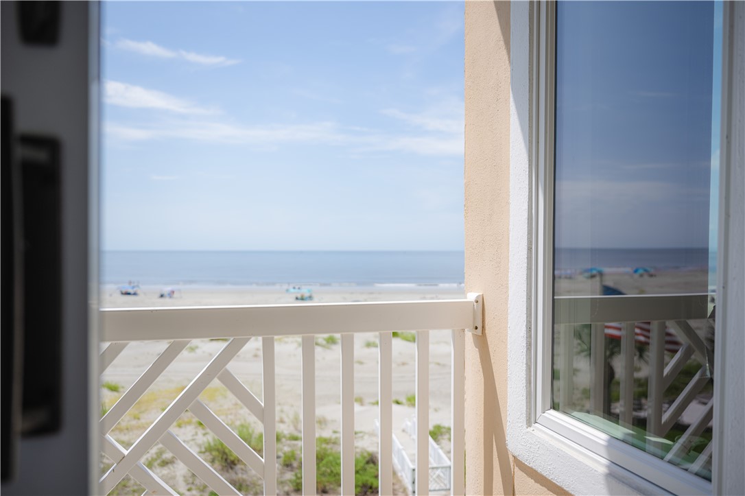 1028 Beach View Drive, Unit 2 St. Simons Island, GA 31522 - Photo 7 of 58