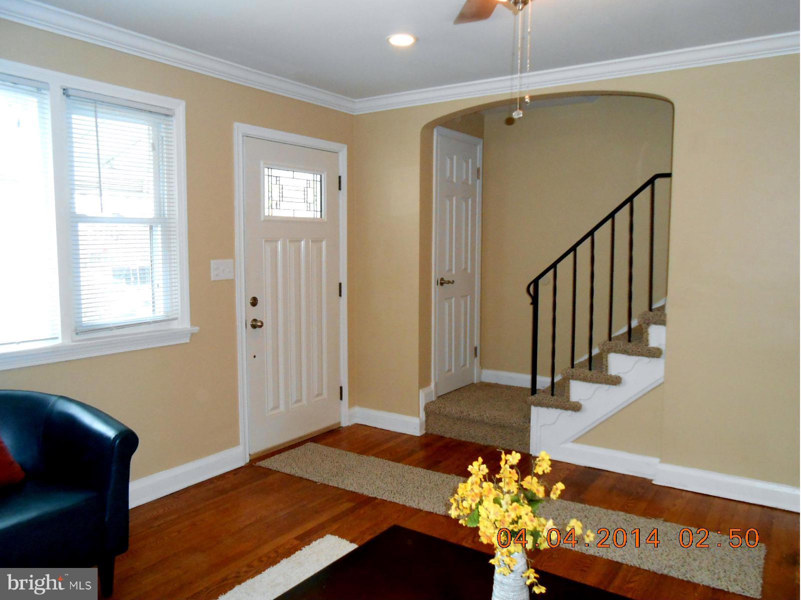 810 Benninghaus Road Baltimore, MD 21212 - Photo 7 of 30 Living Room