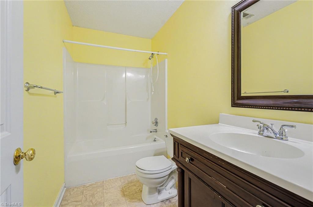 572 Ridgehaven Drive Winston-Salem, NC 27104 - Photo 25 of 28