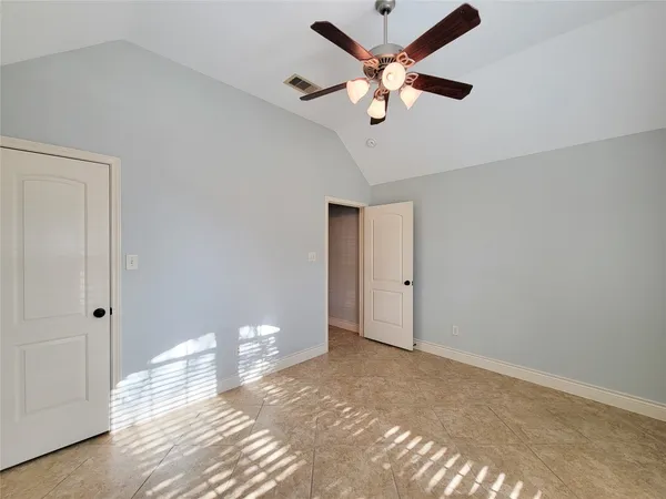 $2,600 | 106 Colina Vista Way, Montgomery, TX 77316