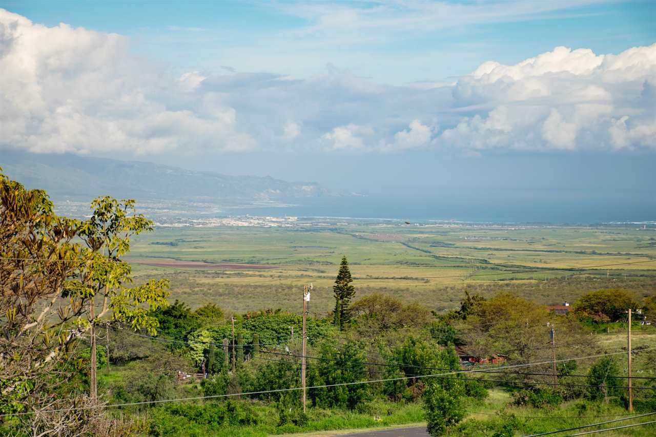 1470 Naalae Road Kula, HI 96790 - Photo 26 of 30 a view of an ocean and beach