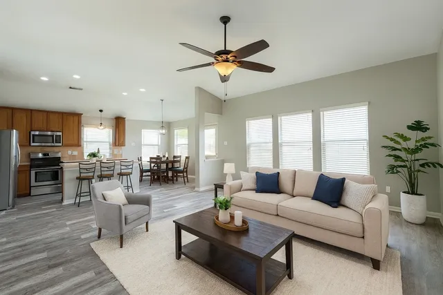 $2,100 | 5907 Yaupon Ridge Drive, Richmond, TX 77469