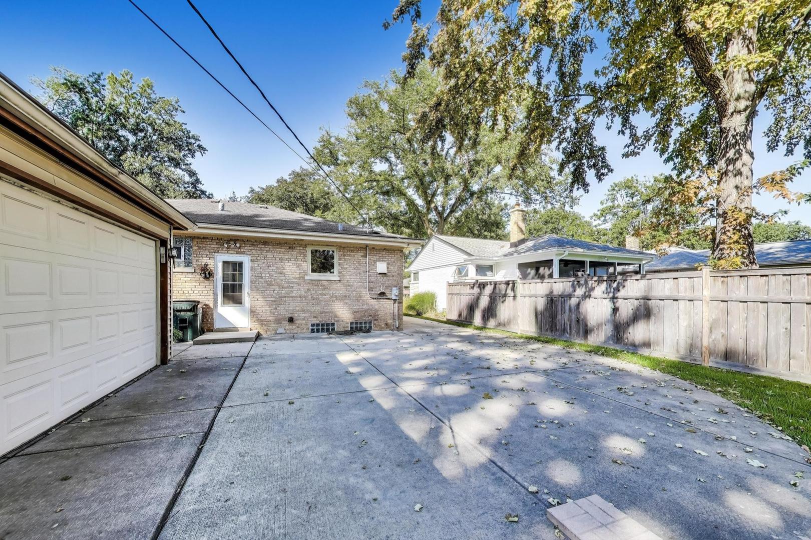 8849 Mc Vicker Avenue Morton Grove, IL 60053 - Photo 16 of 23